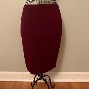St. John collection knit skirt sz 12 burgundy red